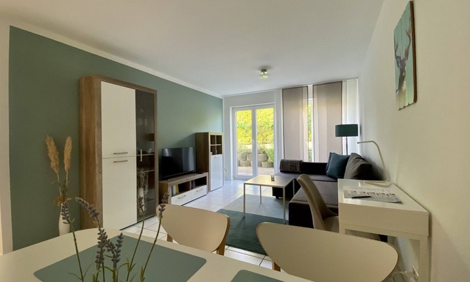 Etzenrot Apartamento | Oasis elegante con terraza y jardín en Waldbronn!