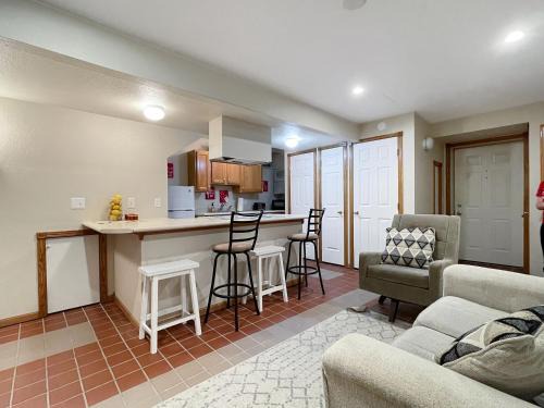 Des Moines Casa | Chic 2br - 2 Min From Icubs