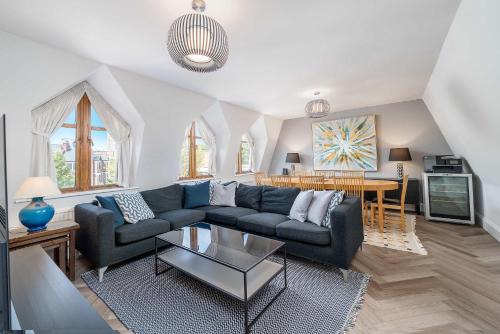 St. Mary's Park Apartamento | Chic 2BR Battersea Flat Terrace & Pet-Friendly