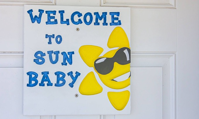 Gulf Shores Cabaña | Chic 2BR Getaway with Pool & Balcony Just Steps from the Sand