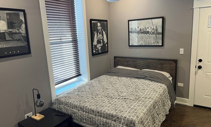 North Lawndale Apartamento | Chic 3-bedroom apartment with WiFi and AC in delightful Chicago