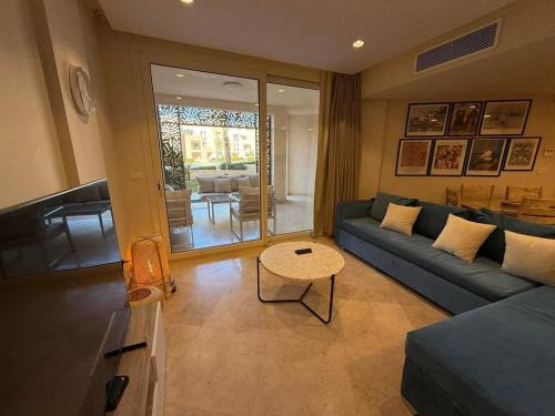El Gouna Apartamento | Chic 3BR Ground Free Beach & Pool access at Mangroovy