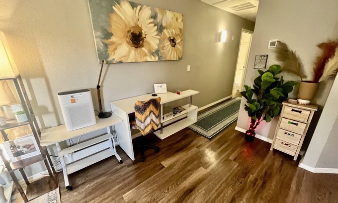 Chandler Apartamento | Chic and Stylish 1 bed & bathroom Apartment - WiFi, AC, Laundry, kitchen, piano