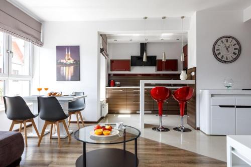 Stare Miasto Apartamento | Chic Apartments - Cozy and Stylish - City Center - Legnicka