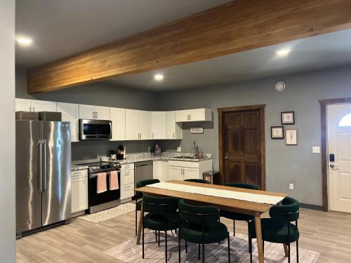 Fairbanks Casa | Chic Boho Groundfloor 2br In Town