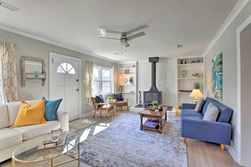 North Charleston Casa | Chic Charleston Home - Half Mile to Park Circle!