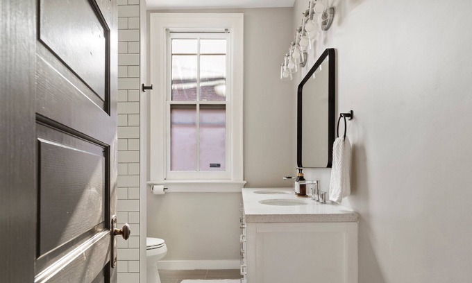 Fan District Apartamento | *Chic City* 2bd/ba apt-Heart of the Fan-Walkability 110%
