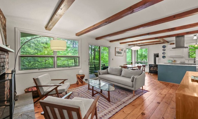 Richmond Apartamento | Chic Cottage at Richmond Pond