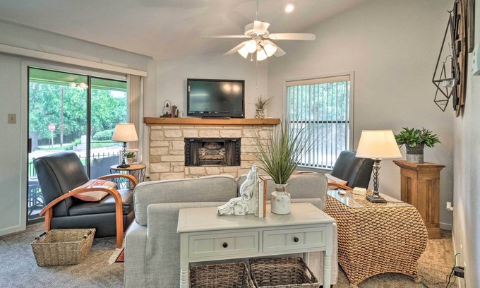 Salado Cabaña | Chic Couple’s Retreat: Well-Appointed Salado Home!