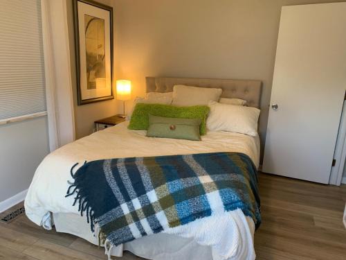 Kettering Apartamento | Chic & Cozy 1br Retreat Prime Location & Mod