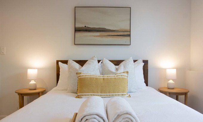 Downtown Casa | CHIC DESIGNS NEWLY REMODELED 4B/3BA