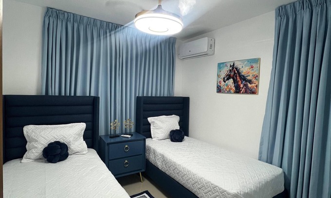 Llanos de Gurabo I Apartamento | Chic Urban Retreat Pool Gym Free Parking Playground