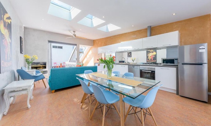 Darlinghurst Casa | Chic East Sydney Pad