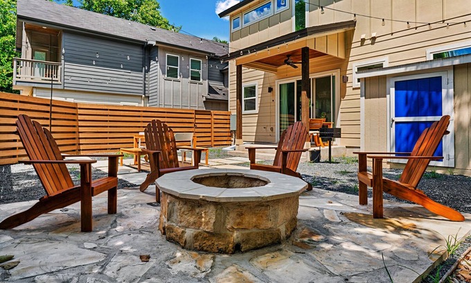 Govalle Casa | Chic Home Nr Downtown, Pets OK, Big Yard, Fire Pit