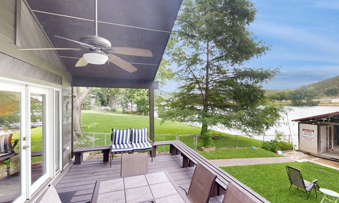 Saratoga Point Casa | Elegante casa frente al río con muelle privado al río Colorado!