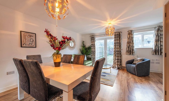 Gravesend Casa | Charming 2-Bedroom House in Northfleet