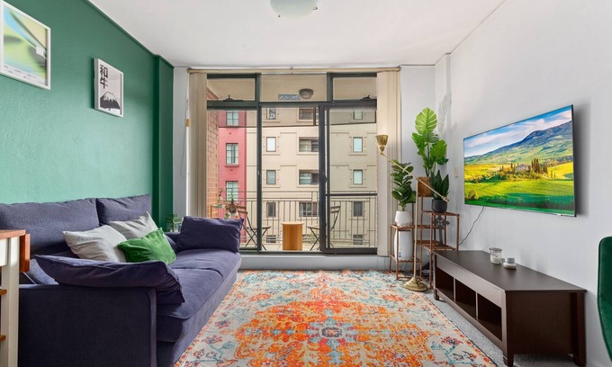 Chippendale Apartamento | Chic Inner-City 1 Bedroom with Private Balcony