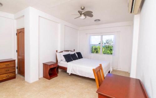 Dickenson Bay Apartamento | Chic & Luxurious Flat