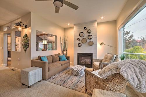 Manistee Casa | Chic Manistee Cottage Steps to Lake Michigan!