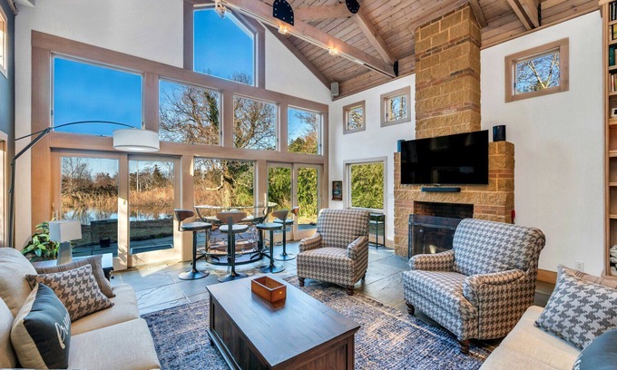 Mattituck Casa | Chic Mattituck waterfront home with beautiful views, slate patio, heated...