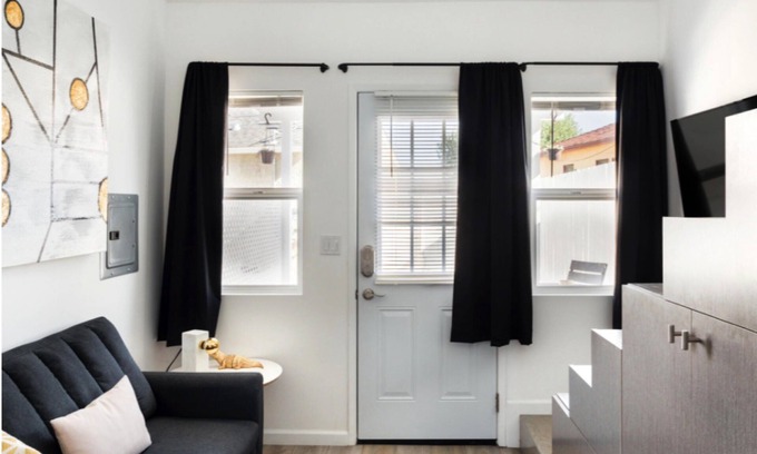 Encino Casa | Chic Mini Loft Guest House