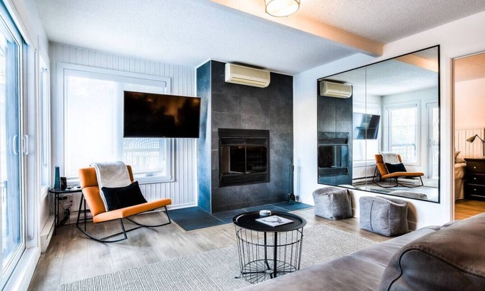 Mont-Tremblant Apartamento | Chic Mt-Tremblant Condo with View on the Lake