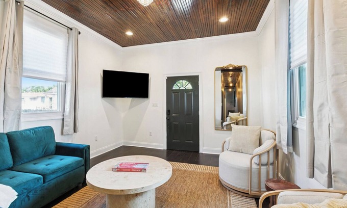 Desire Area Casa | Chic New Orleans Vacation Rental, Sleeps 7, Backyard Oasis Near French Quarter