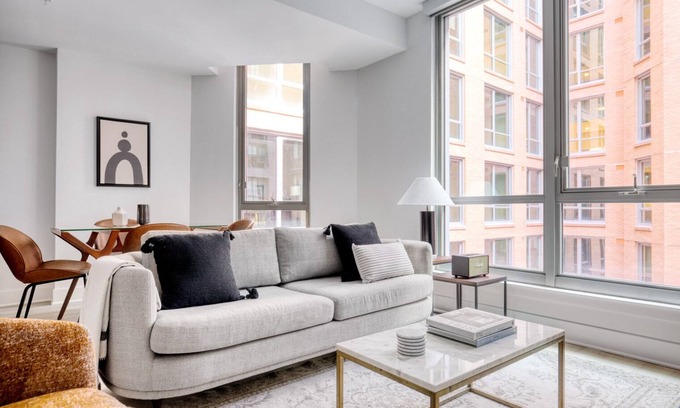 NoMa Apartamento | Chic NoMa Jr 1BR w/ W/D, Concierge & Gym, nr Metro, by Blueground