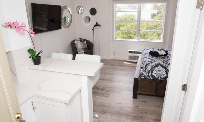 North Beach Apartamento | Chic Ocean Retreat