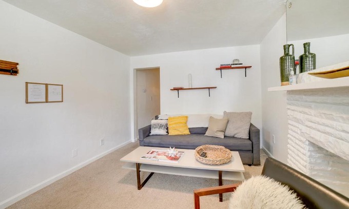 Millvale Casa | Chic Pittsburgh Townhome with Private Deck!