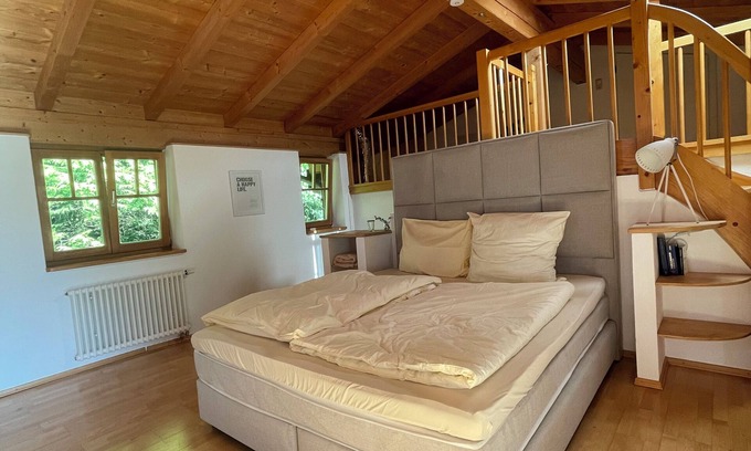 Amerang Apartamento | Chic, quietly located vacation apartment in Amerang