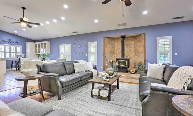 Winters Casa | Chic Ranch-Style Home on 33-Acre Walnut Ranch