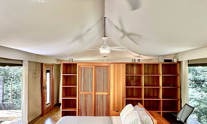 Barú Cabina | Chic Retreat: Luxe in Canvas at Arbol De La Vida. Half-hour to Dominical Beach!