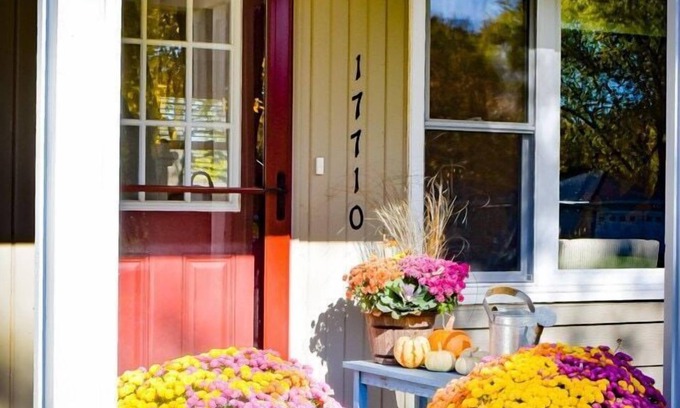 Plymouth Casa | "Chic Retreat" w/Home Office & Gym by Roxy Rentals