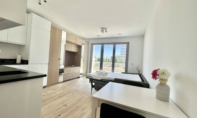 Gasperich Apartamento | Chic Studio Perfect City Explorers ID201