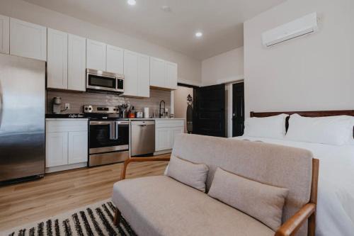 The Gate Apartamento | Chic Studio Walk to SMM SLU Hospital Grand