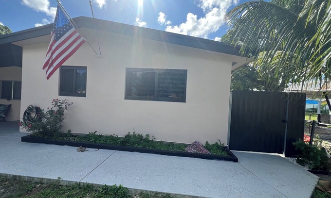 Miami Gardens Apartamento | Chic studio with WiFi and AC in vibrant Miami