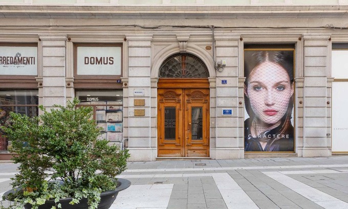 Trieste Old Town Apartamento | Chic Trieste Gem