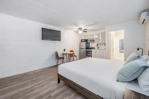 St. Petersburg - Clearwater Apartamento | Chic Urban Studio - Explore Downtown St. Pete