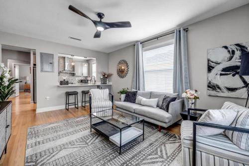 Southbank Apartamento | Chic Waterfront Apartment in Downtown San Marco
