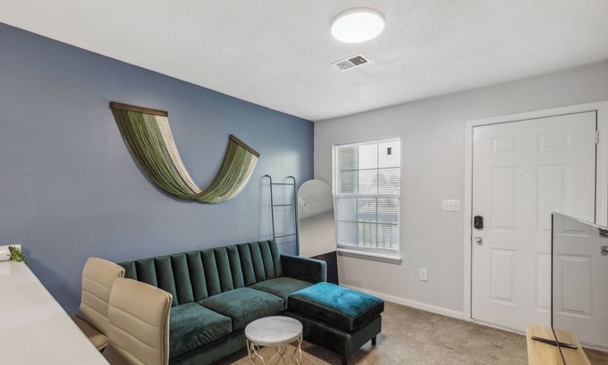Westover Apartamento | Chick Retreat With Fayetteville Charm (cb)