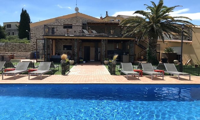 Garriguella Villa | casa de vacaciones apta para niños con piscina privada