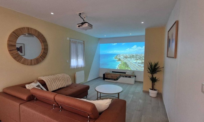 Chevannes Casa | Chill House - 2 Bedroom House