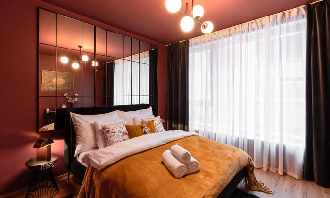 Karlin Apartamento | Chill in Oriental Splendour