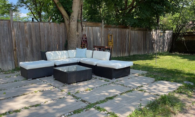 Newtonbrook Casa | Chill in the city