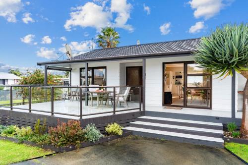 Mangawhai Heads Casa | Chillax - Mangawhai Heads Holiday Home
