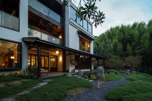 Anji Casa | Chillmont Resort