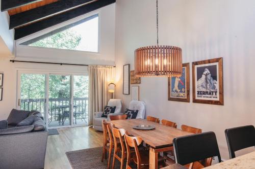 Intermountain Casa | Chillside Chalet Modern West Vail Townhouse!