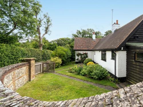 Little Missenden Casa | Chilterns Farm Cottage Hideaway Pass the Keys