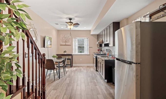 Chinatown Apartamento | Chinatown Bi-Level 2BR Apartment + Basketball Court